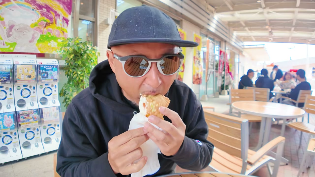 定番のハムエッグ。端のカリカリした部分がおいしい