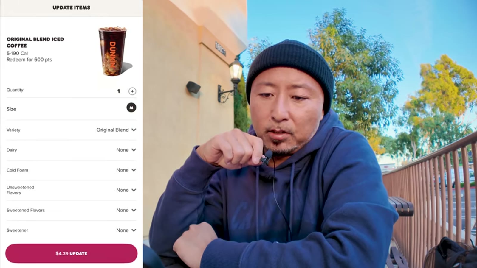 ドーナツ店の激甘カスタムコーヒー動画を見る場面