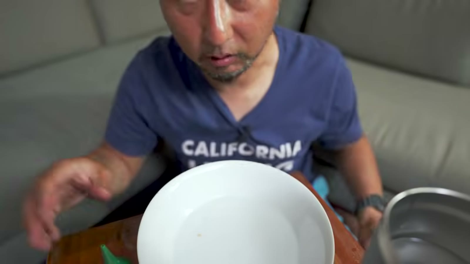耳垢が少しずつ動き出す瞬間