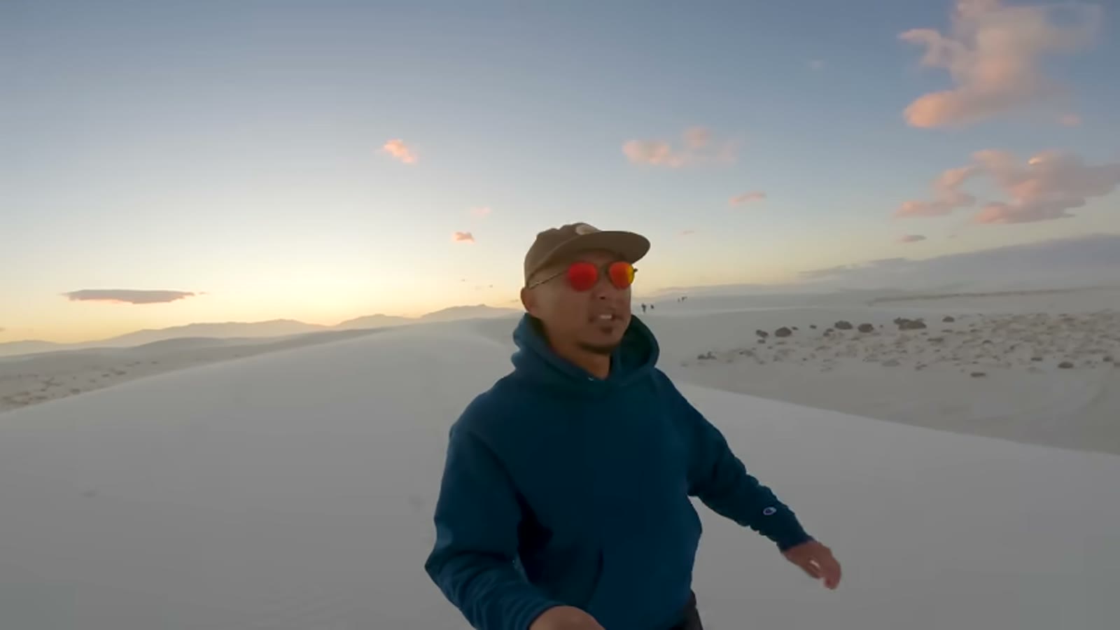 真っ白な砂が広がるホワイトサンズの光景