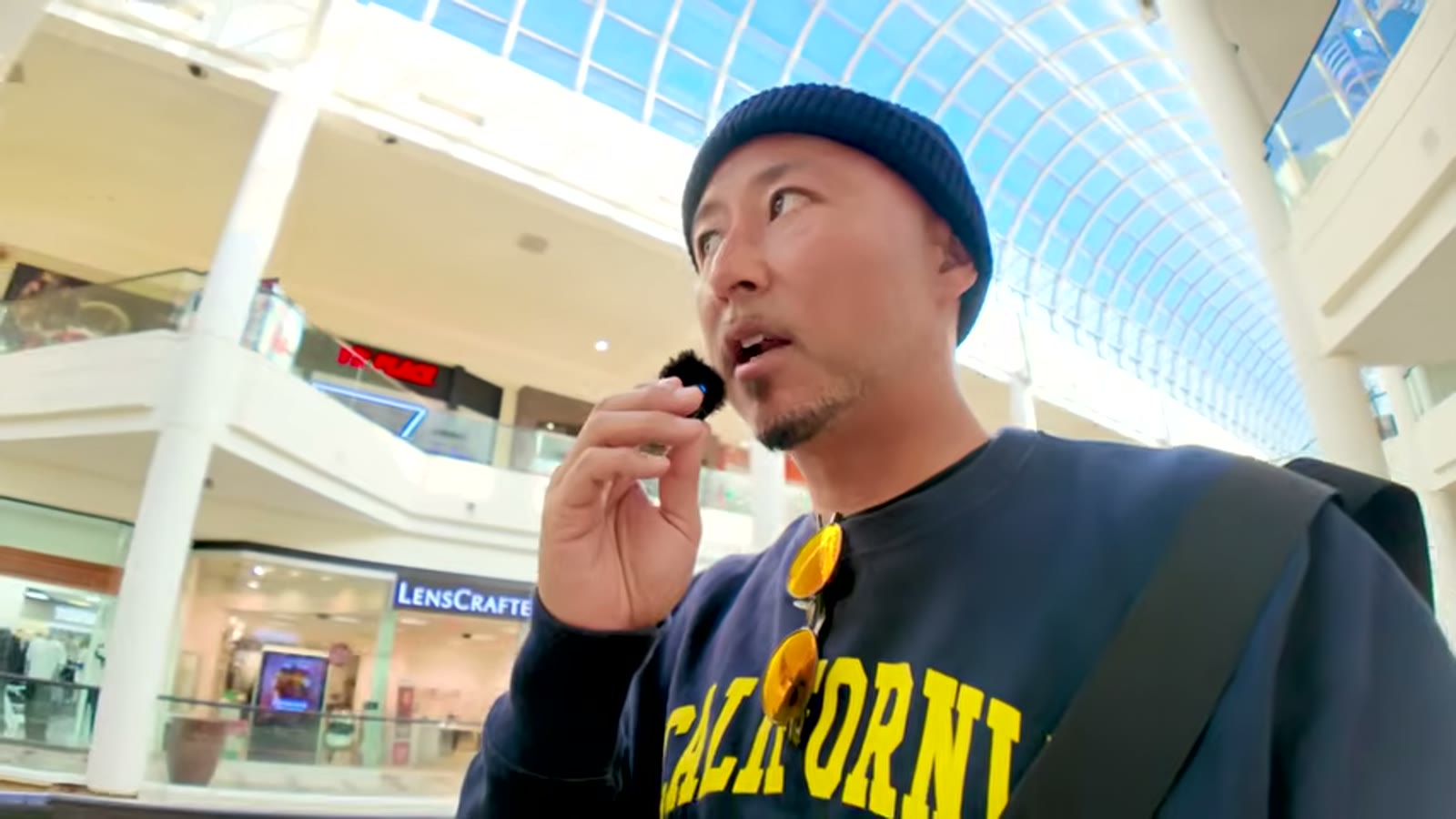 誰もいない2階のサンタの飾り付け