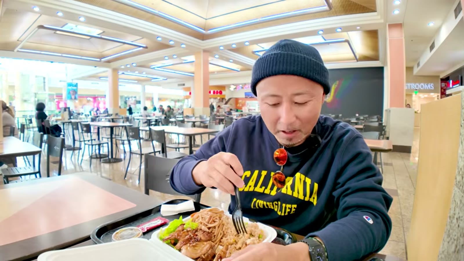 運ばれてきたテリヤキチキンプレート