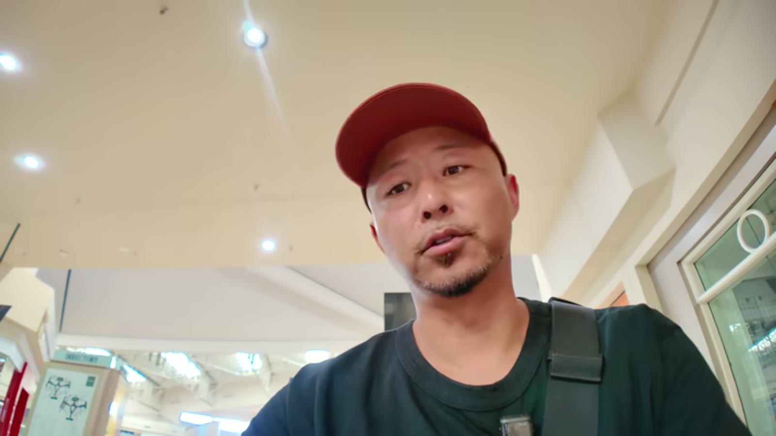 今も営業を続けるJCペニーの店舗前