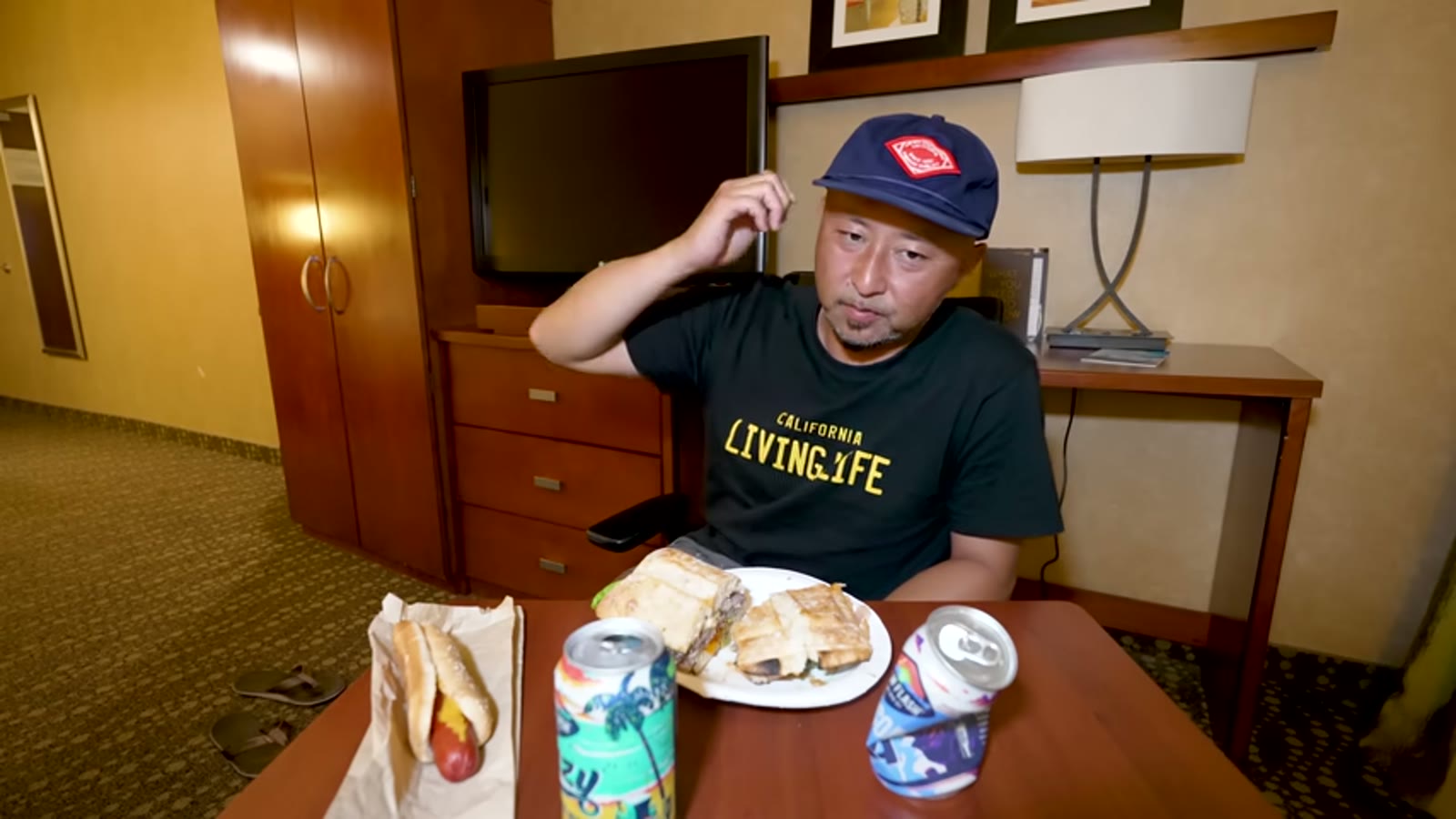 ホットサンドメーカーで温め直す様子