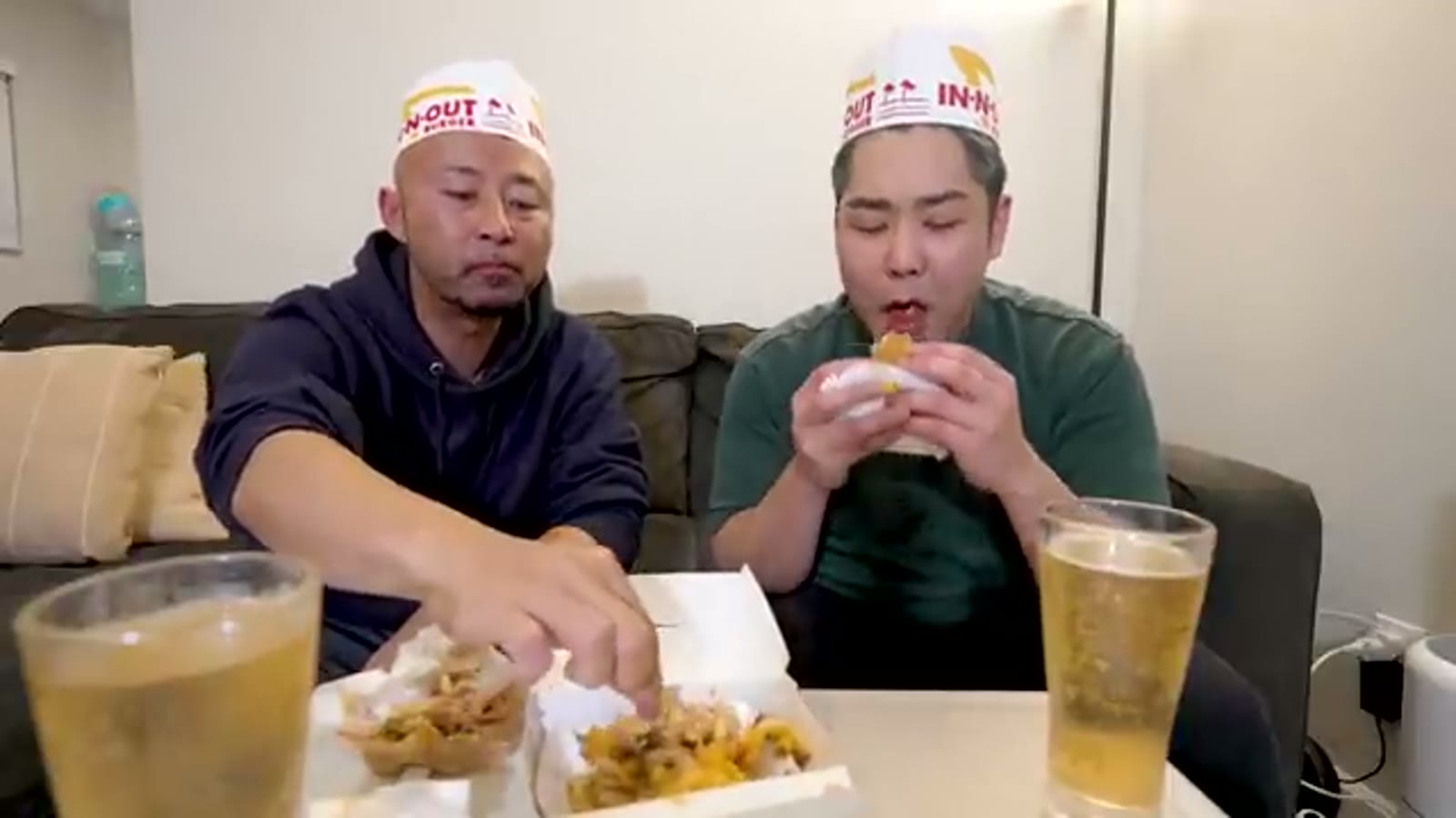 アメリカンチーズについて話す場面